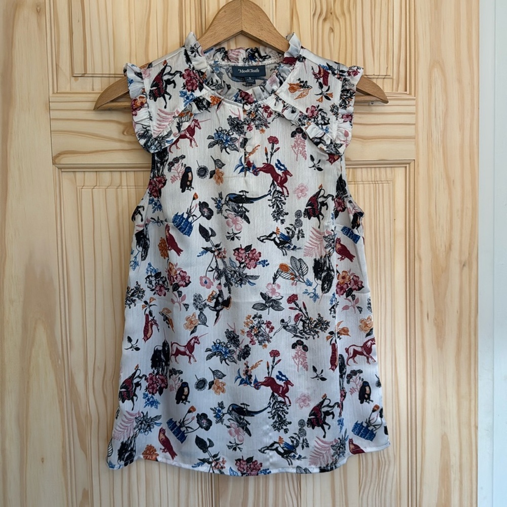 Modcloth sleeveless blouse. Excellent condition.